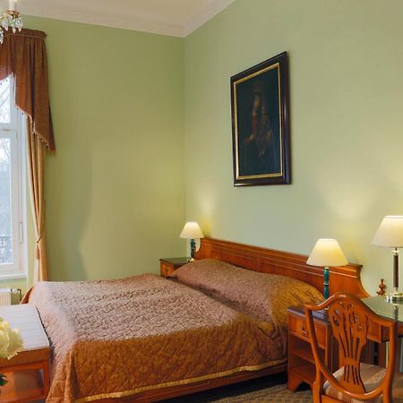 Bristol Vila Tereza Karlovy Vary Luaran gambar
