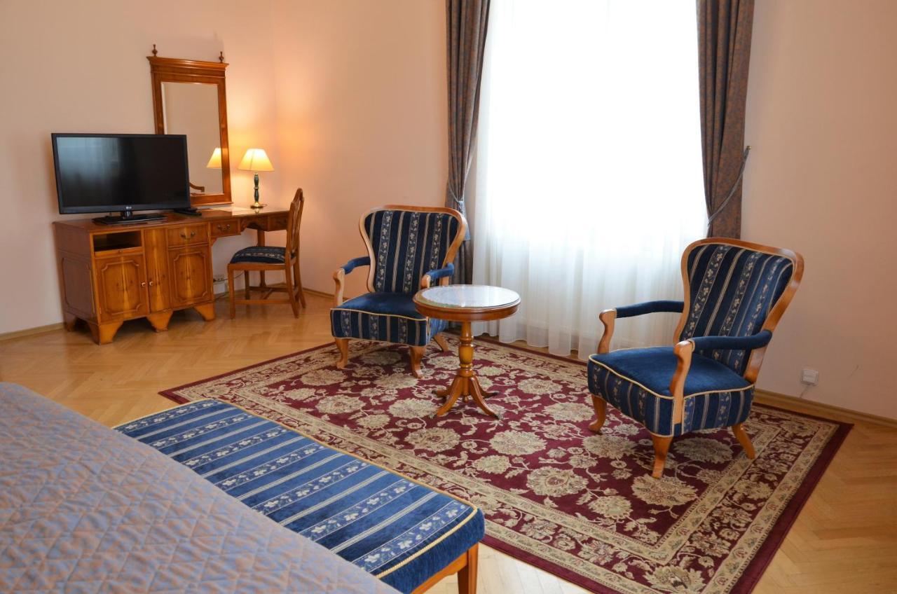 Bristol Vila Tereza Karlovy Vary Luaran gambar