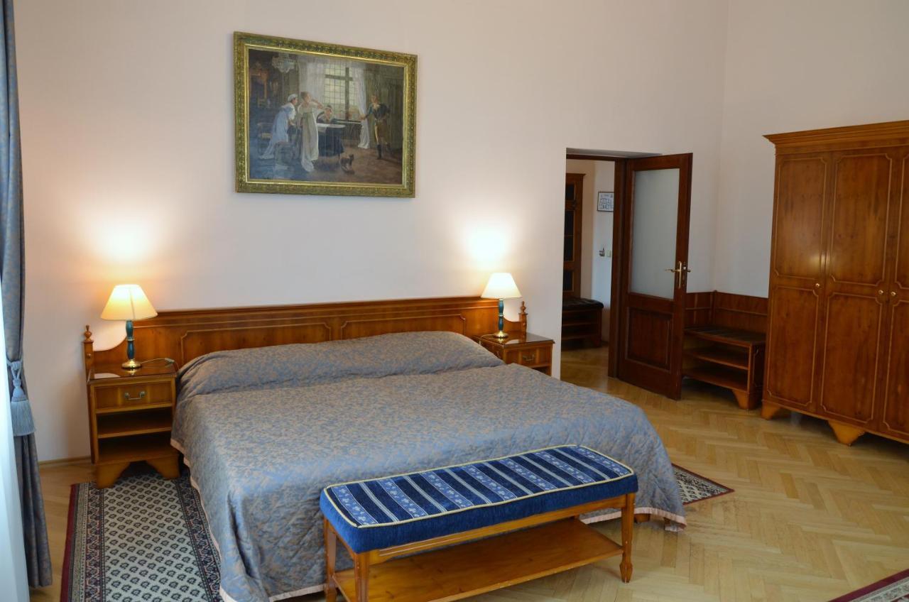Bristol Vila Tereza Karlovy Vary Luaran gambar