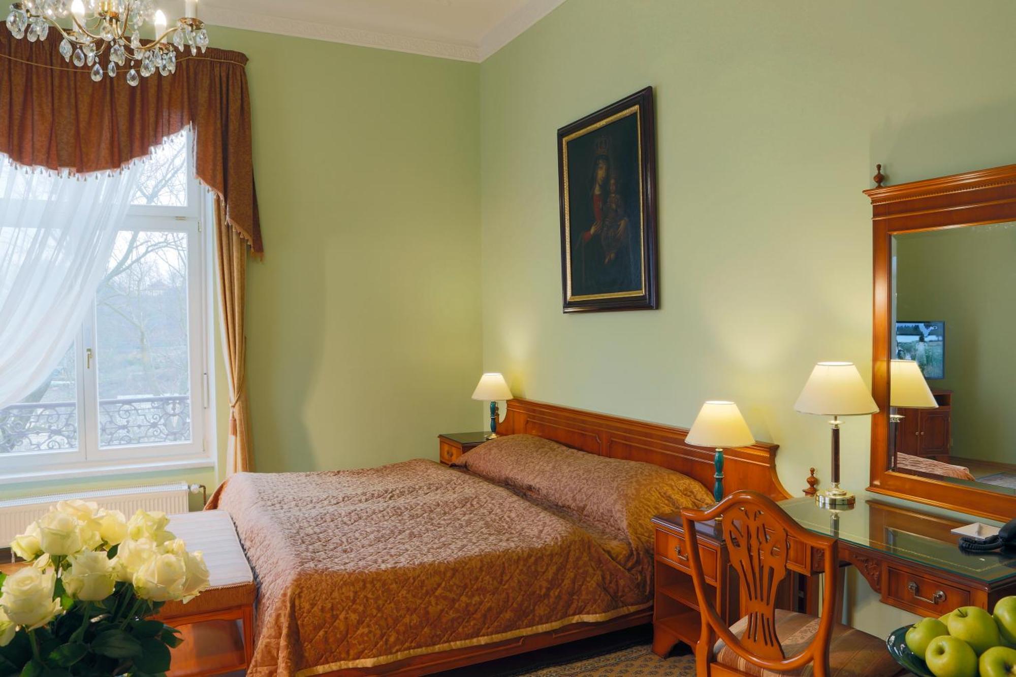 Bristol Vila Tereza Karlovy Vary Luaran gambar