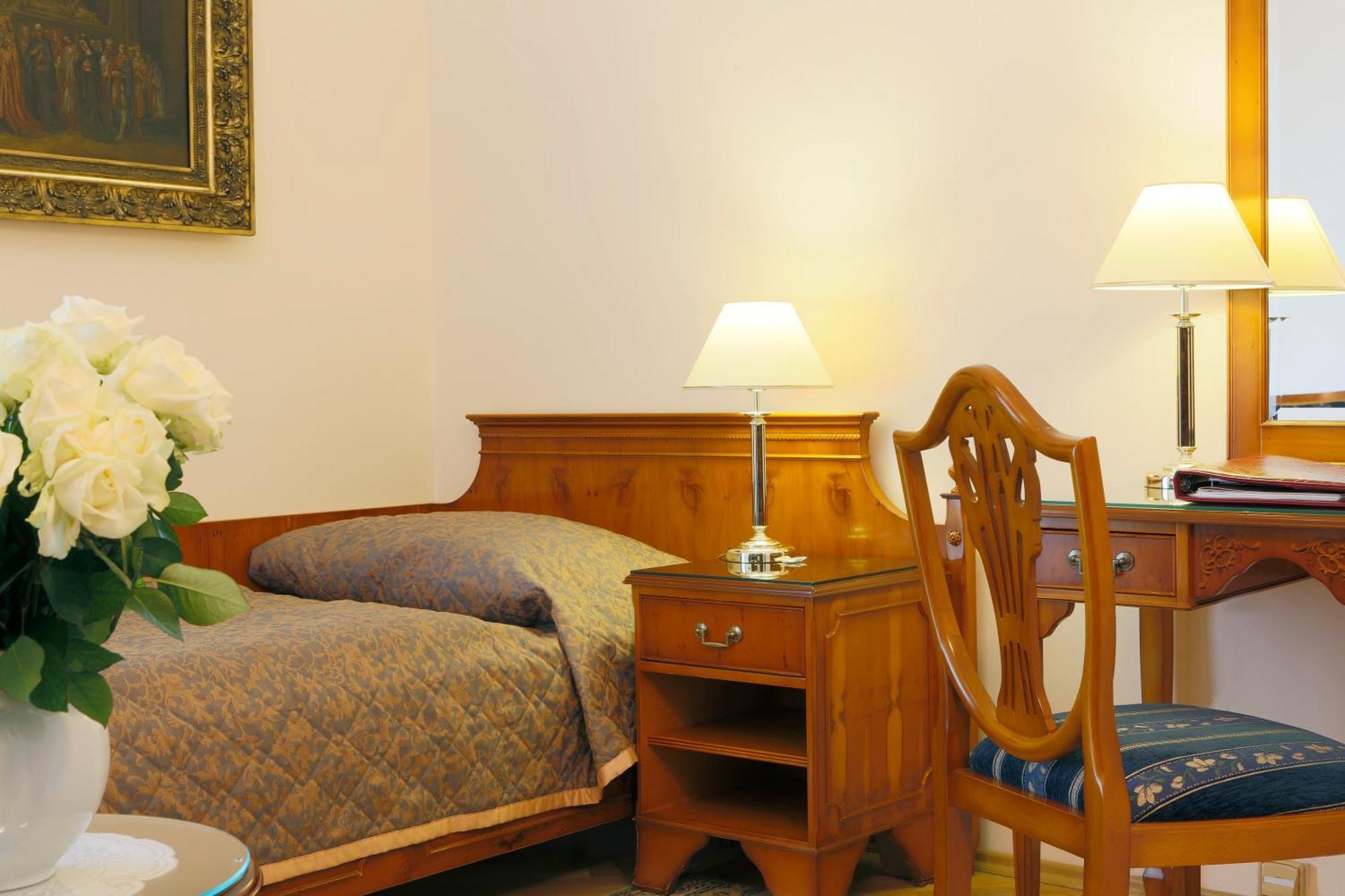 Bristol Vila Tereza Karlovy Vary Luaran gambar