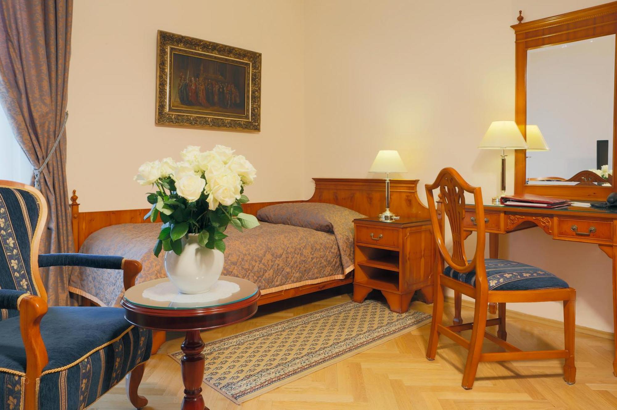 Bristol Vila Tereza Karlovy Vary Luaran gambar